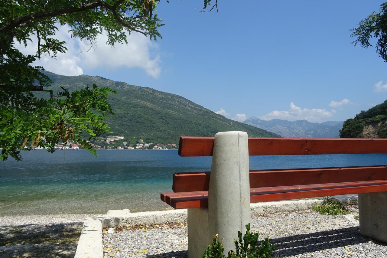 Paunovic Apartments Tivat Exterior foto